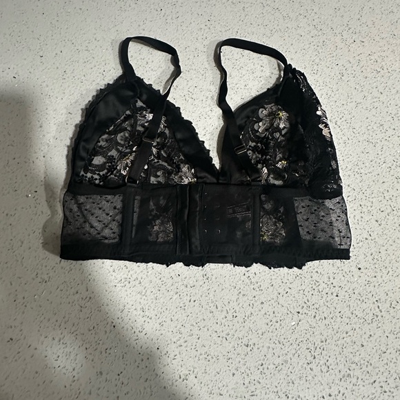 Victoria’s Secret Black Daisy Lace Bralette Size Small DD - Picture 3 of 4
